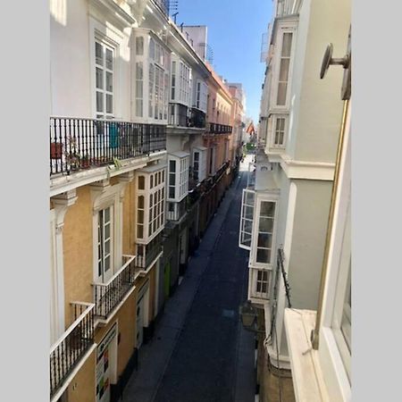 Gatu Premium Villa Libertad, Preferente Mayores De 25 Anos Y Familias Cadiz Luaran gambar