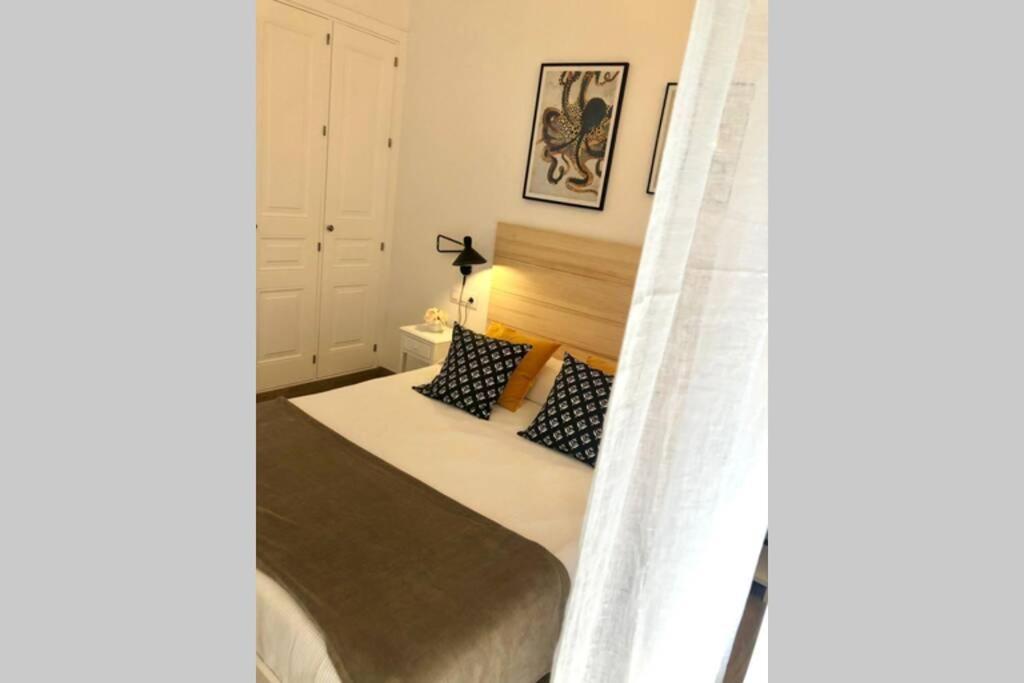 Gatu Premium Villa Libertad, Preferente Mayores De 25 Anos Y Familias Cadiz Luaran gambar
