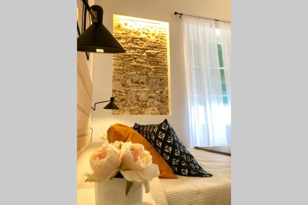 Gatu Premium Villa Libertad, Preferente Mayores De 25 Anos Y Familias Cadiz Luaran gambar