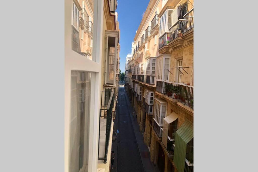 Gatu Premium Villa Libertad, Preferente Mayores De 25 Anos Y Familias Cadiz Luaran gambar